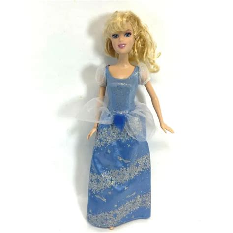 1999 MATTEL DISNEY Princess Cinderella Doll 12 Barbie Doll 2005 On