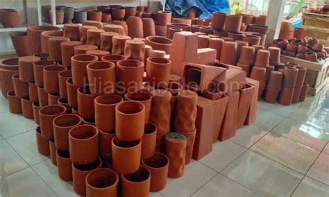 Jual Pot Gerabah Jogja Unik Pot Lukis Aneka Motif Hiasan Joglo