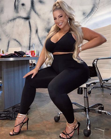 Ashley Alexiss Biography A Sexiest Most High Rated Plus Size Model