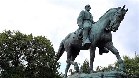 Robert E Lee Statue In Charlottesville Removed Nbc2 News