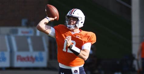 College Football The True Freshmen Quarterbacks That Could Play Significantly In 2022
