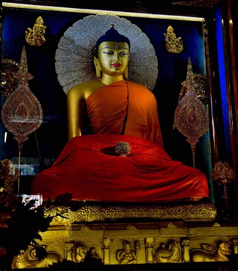 Buddha Shakyamuni Statue Inside Mahabodhi Temple Whizzed Net