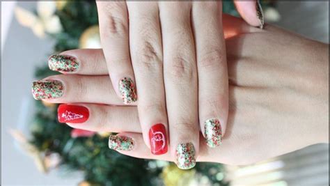 Ma, soprattutto, devi partire dai disegni più semplici: Le nail art natalizie più belle e semplici da fare in casa ...