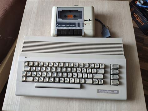 Learn about the commodore 64 gaming if you are new. Commodore 64 + Datasette BCM - 7758702060 - oficjalne ...
