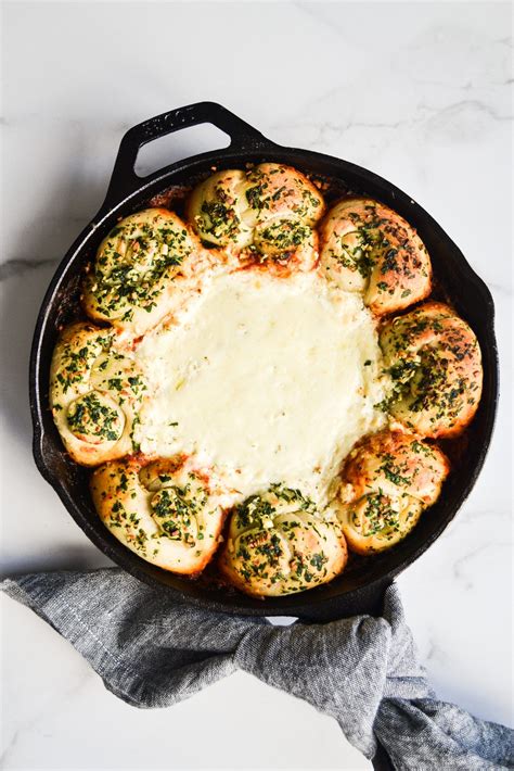 Cheesy Garlic Knot Pizza Dip Cozy Cravings Pizza Dipping Hearty