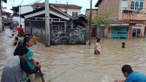 Medan banjir is on facebook. Gubernur Siapkan Relokasi Atasi Banjir di Medan - Kawal Sumut