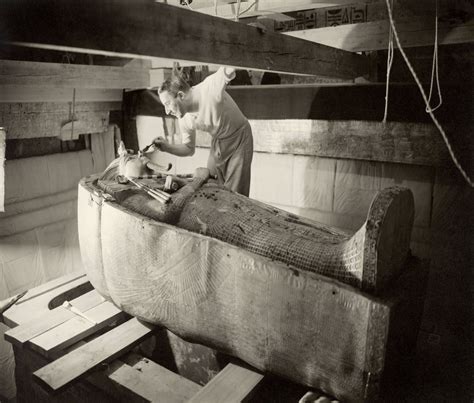 Opening King Tuts Tomb Tutankhamon Toutankhamon Égypte