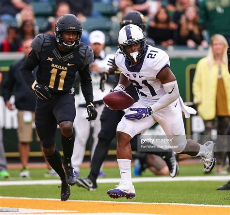 Tcu Running Back Kyle Hicks Runs The Ball In For A Touchdown Past News Photo Getty Images