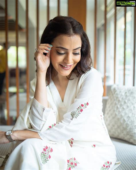 Nisha Agarwal Instagram For Anyone Who Knows Me Knows My Love For