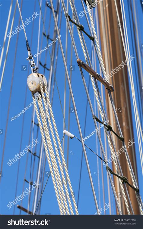 Mast Sailing Ship Stock Photo 674032318 Shutterstock