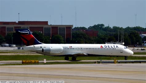 Aircraft N925at 2000 Boeing 717 200 Cn 55079 Photo By Ronald Barker