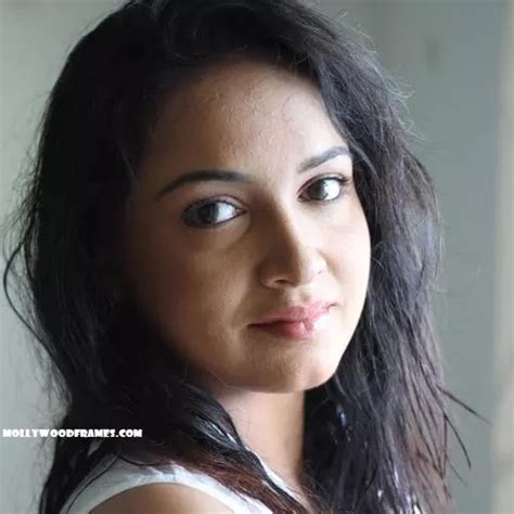 Lena Confirms Her Divorce With Abhilash Kumar Mollywood Frames Malayalam Movies Latest