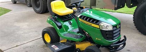 John Deere E100 Reviews 2021 For Serious Lawn Tractor Enthusiasts