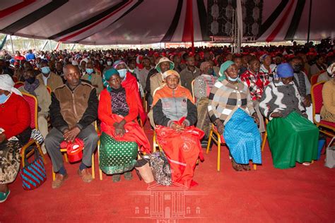 Photos Uhuru Launches Dam Issues 14000 Titles In Kiambu