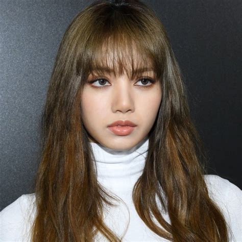 L I S A Kpop Hair Hairstyles With Bangs Kpop Girls