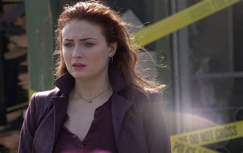 Sophie Turner defiende las películas de X Men en las que personificó a