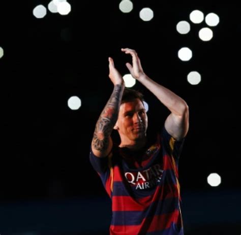 Sp Fußball Spanien Barcelona Messi Attacke Würge Attacke Und Kopfstoß