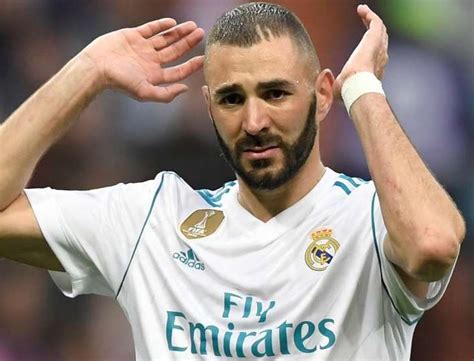 Karim Benzema reportedly agrees to join AC Milan ...
