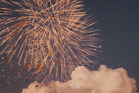 Pin By Esme On 元気です Aesthetic Pictures Aesthetic Fireworks