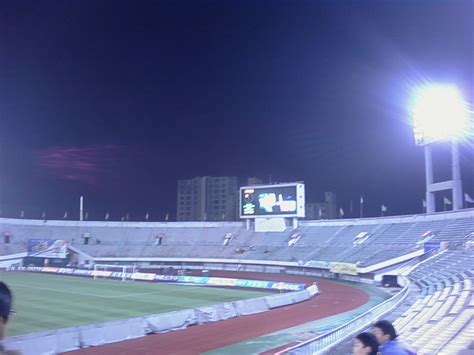 축구 잔디 공 푸른 잔디 분야 축구장. 추억의 모란 축구장 (2009) - 유머/이슈/정보 - 에펨코리아