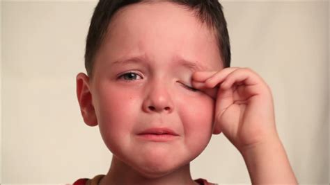 Little Boy Crying Video De Stock Totalmente Libre De Regalías 2348825