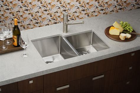 Top 10 best kitchen sinks in 2020 based on style, design, and function. What is Best Kitchen Sink Material? - HomesFeed