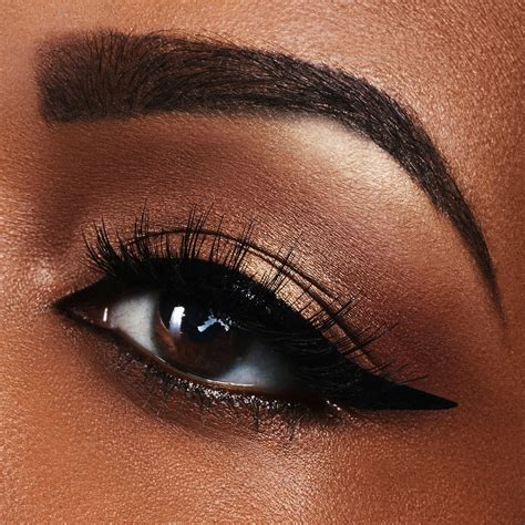 How To Apply Eyeliner Perfectly For Beginners