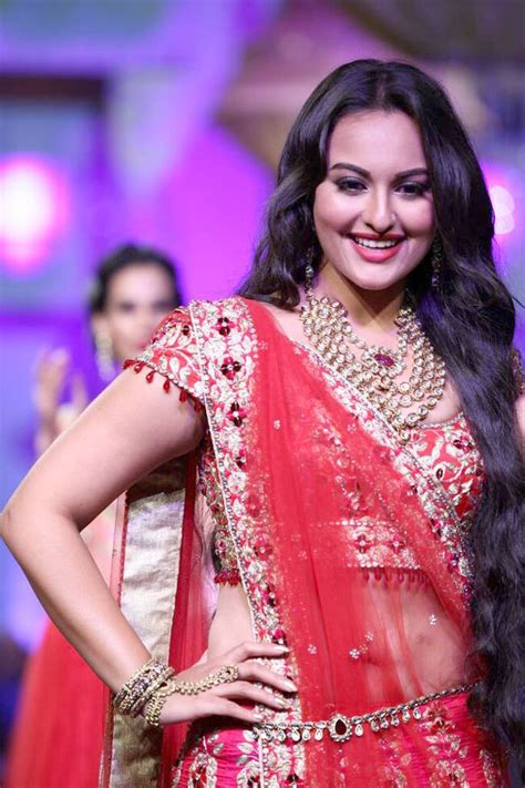 Sonakshi Sinha Wants A Simple Beach Wedding