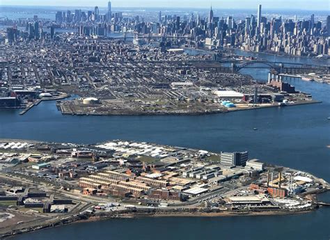 Rikers Island Escape Inmate Breaks Out Of New Yorks Island Prison