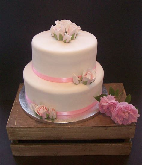Classic Roses Wedding Cake 599 Temptation Cakes Temptation Cakes