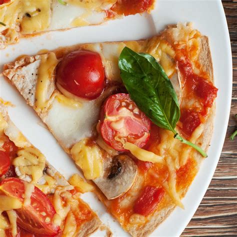 This is because they can sit up on their own, and grab food into their mouth. Timesaving Tortilla Pizza - Baby Led Weaning