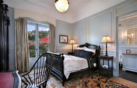15 gorgeous blue and gold bedroom designs fit for royalty