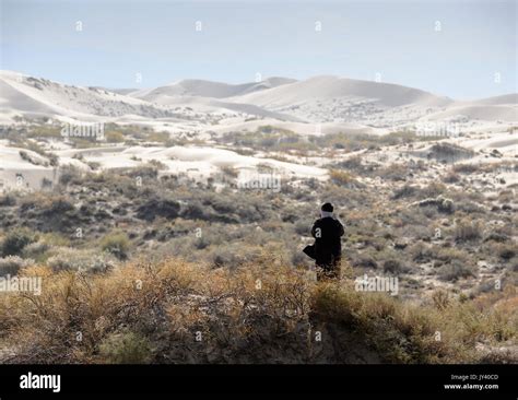 Man In The Desert Hi Res Stock Photography And Images Alamy