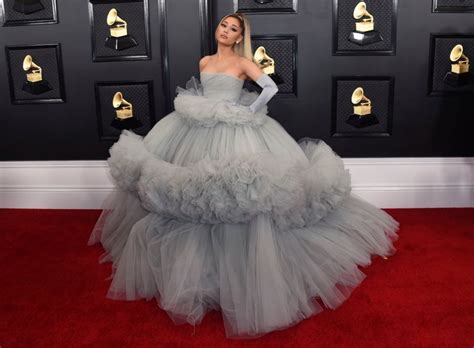 Ariana Grandes Grammys 2020 Red Carpet Look See Her Dress