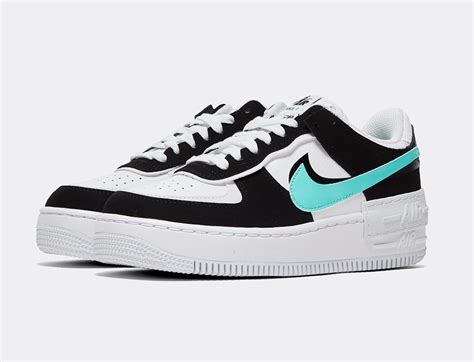More information about nike wmns air force 1 shadow shoes including release dates, prices and more. Que vaut la Nike Air Force 1 AF1 Shadow Aurora Tiffany ...