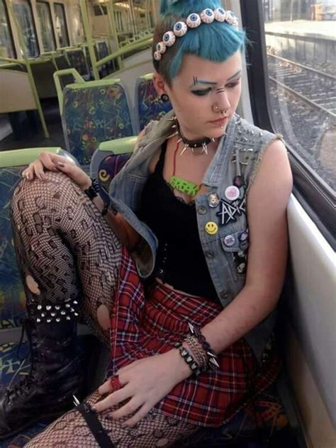 Pin De Rachel Boylan Em Punk Roupas Punk Raparigas Punk Rock Roupas