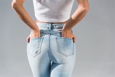 How To Make Your Butt Look Bigger In Jeans With And Without Hitting The Gym The Fields Of Green