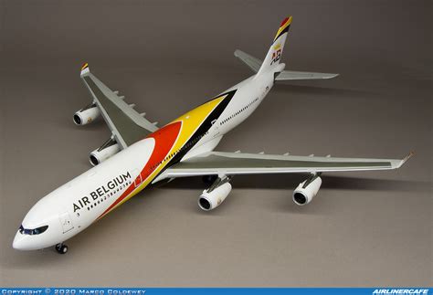 Revell Airbus A340 300 27682 Airlinercafe