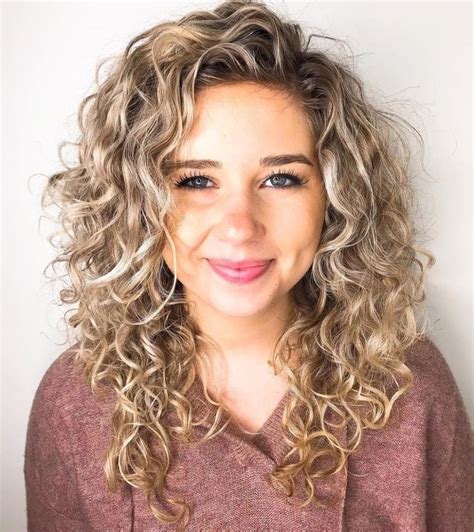 18 Perfect Curly Hair Side Hairstyles