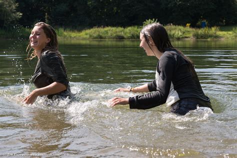 Wwf 98224 Double Photoset Of Ella And Lotte In A Lake Wetlook World