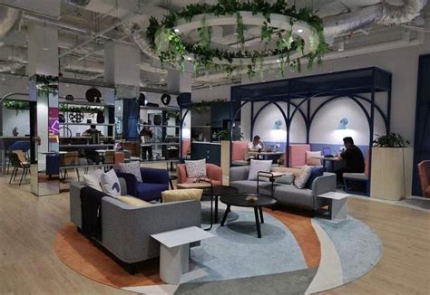 Salary growth for S’pore’s middle income workers fastest over past