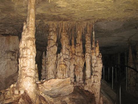 Travertine Flowstone Covered Columns In Great Onyx Cave F Flickr
