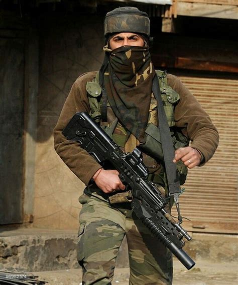 Indian Army Special Forces Soldier In Kashmir 615x739 • R