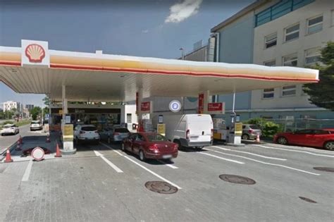 Woman Performs Oral Sex On Gas Station Thief To Distract Him Until
