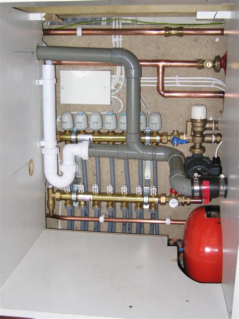 Underfloor Heating Installation Example 1 « Pipework Connect