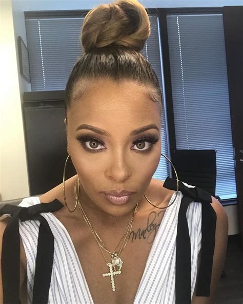 Eva Marcille Flaunts A New Look And Fans Are Not Quite Here For It Celebrity Insider