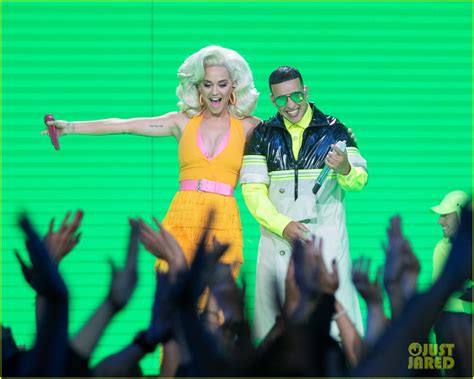 Katy Perry And Daddy Yankee Perform Con Calma On American Idol Finale Watch Now Photo