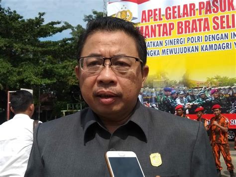 El borma da aniq vaqt * havo mahalliy vaqt ichida ko'rsatiladi. 5 Anggota DPRD Tanjungpinang Diganti, yang 3 Masih Terima ...