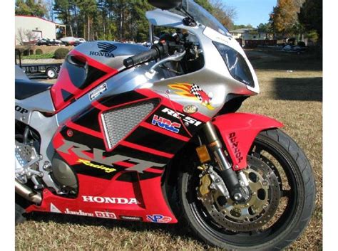 Vehicle title selling at no reserve, it is not for sale locally, only way to buy it is through ebay, will not end the listing early, please don't ask. 2004 Honda RC51 (RVT1000R) for sale on 2040-motos