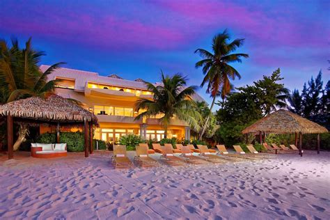 The caribbean resort & villas property has 3 dining options. Seascape Villa | Grand Cayman Island Villa Rentals